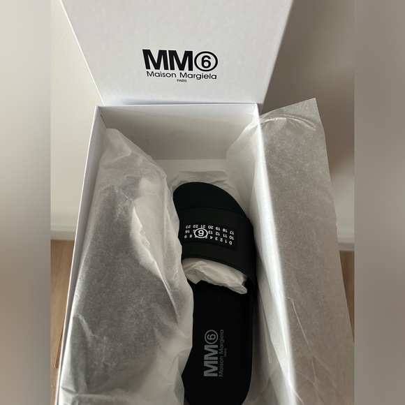 MM6 Maison Margiela Pool Slide Size 38 never worn - Picture 2 of 7
